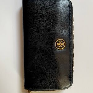 Tory Burch wallet